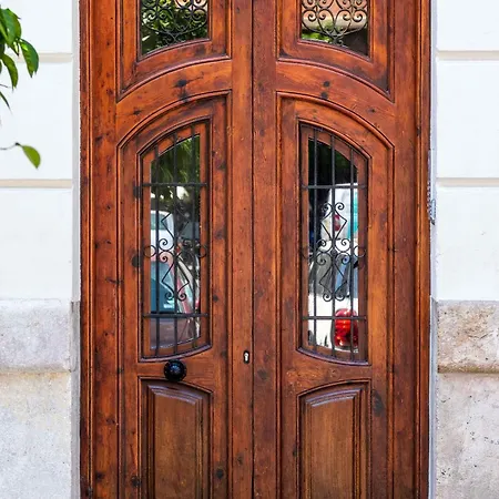 Brighthouse With Warm And Friendly Vibes バレンシア