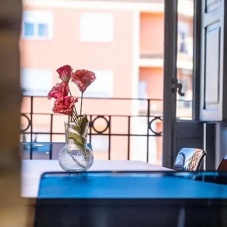 Brighthouse With Warm And Friendly Vibes Valencia