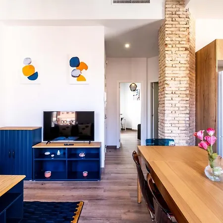 Brighthouse With Warm And Friendly Vibes דירה ולנסיה