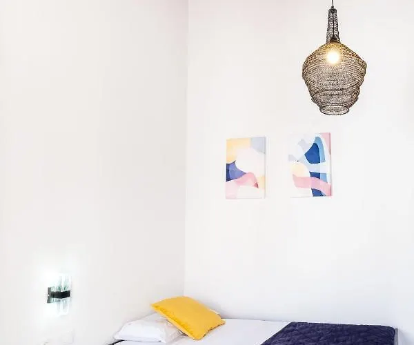 Brighthouse With Warm And Friendly Vibes *