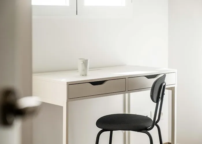 Brighthouse With Warm And Friendly Vibes Valencia