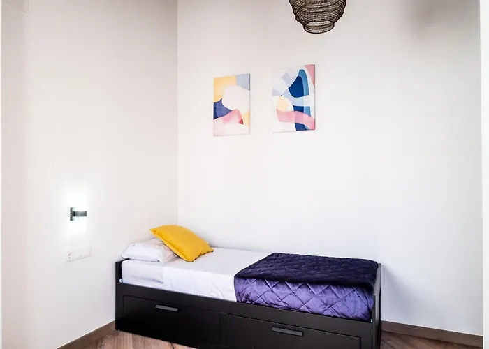 Brighthouse With Warm And Friendly Vibes דירה ולנסיה